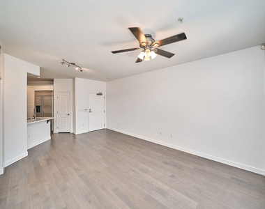629 Traction Avenue - Photo Thumbnail 2