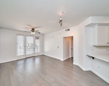 629 Traction Avenue - Photo Thumbnail 3