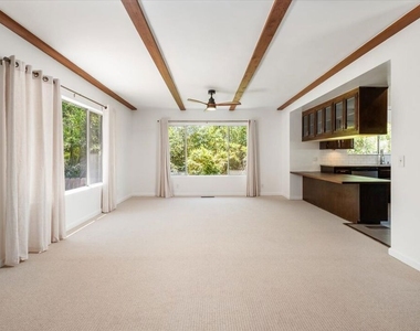 1528 Rising Glen Road - Photo Thumbnail 3