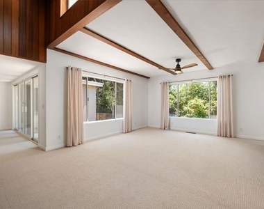 1528 Rising Glen Road - Photo Thumbnail 2