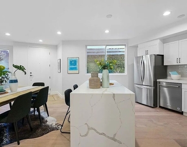 842 11th St - Photo Thumbnail 8