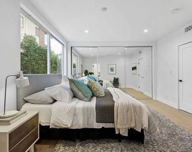 842 11th St - Photo Thumbnail 14