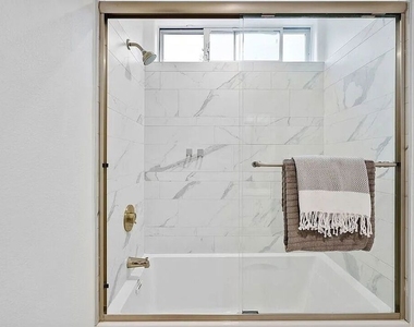 842 11th St - Photo Thumbnail 22