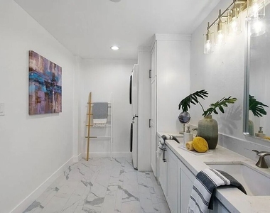 842 11th St - Photo Thumbnail 19