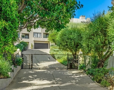3023 Berkeley Avenue - Photo Thumbnail 1
