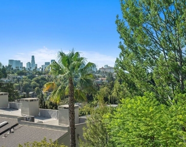 3023 Berkeley Avenue - Photo Thumbnail 12