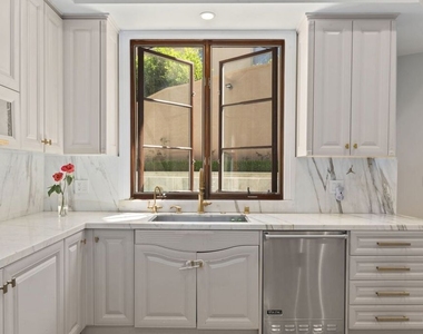 1465 N Robmar Drive - Photo Thumbnail 11