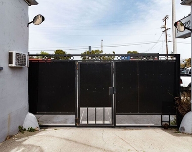 11472 Ventura - Photo Thumbnail 11