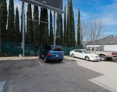11472 Ventura - Photo Thumbnail 12