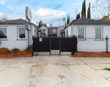 11472 Ventura - Photo Thumbnail 9
