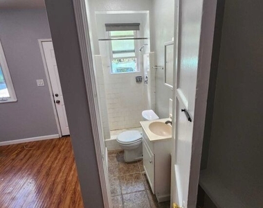 11472 Ventura - Photo Thumbnail 14