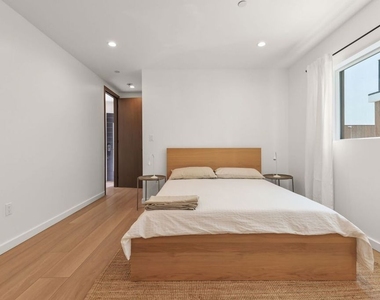 623 N Mariposa Avenue - Photo Thumbnail 14