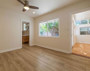 22750 Clarendon Street - Photo Thumbnail 22