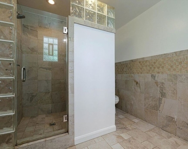 22750 Clarendon Street - Photo Thumbnail 25