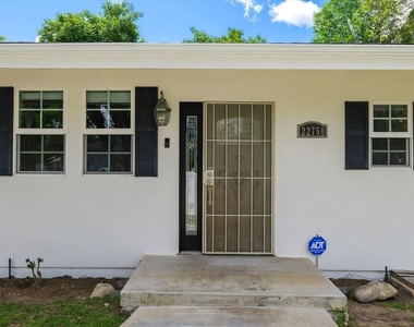 22750 Clarendon Street - Photo Thumbnail 3