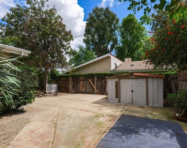 22750 Clarendon Street - Photo Thumbnail 37