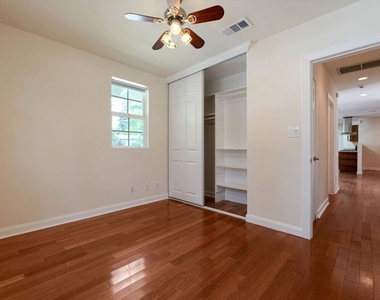 22750 Clarendon Street - Photo Thumbnail 30