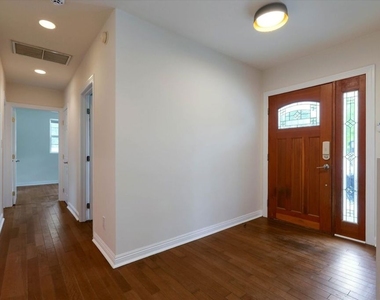22750 Clarendon Street - Photo Thumbnail 4