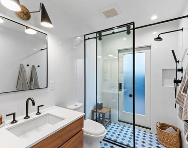 4606 Roma Court - Photo Thumbnail 66