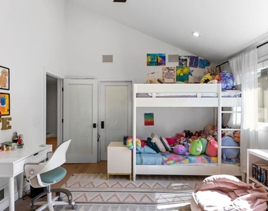 4606 Roma Court - Photo Thumbnail 48