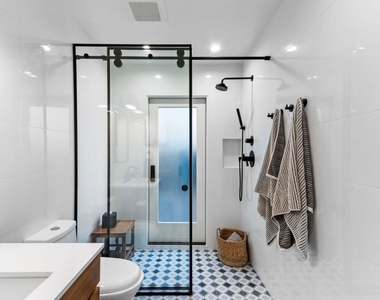 4606 Roma Court - Photo Thumbnail 67