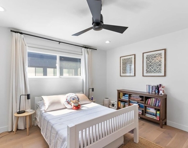 4606 Roma Court - Photo Thumbnail 38