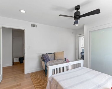 4606 Roma Court - Photo Thumbnail 37
