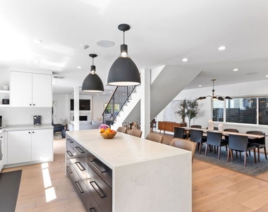 4606 Roma Court - Photo Thumbnail 21