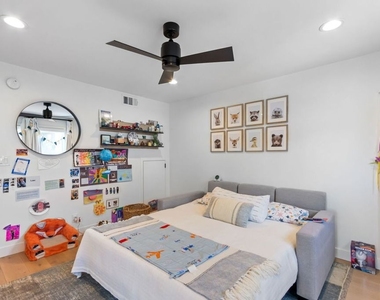 4606 Roma Court - Photo Thumbnail 44