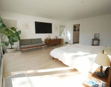 2690 Zorada Drive - Photo Thumbnail 24