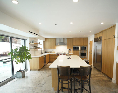 2690 Zorada Drive - Photo Thumbnail 14