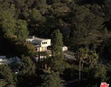 2690 Zorada Drive - Photo Thumbnail 6