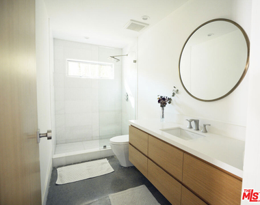 2690 Zorada Drive - Photo Thumbnail 31