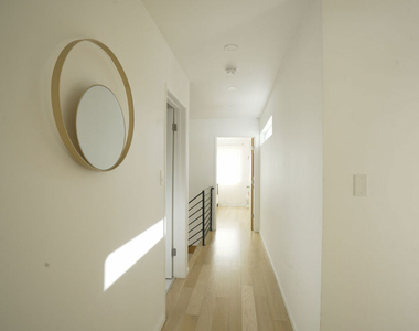 2690 Zorada Drive - Photo Thumbnail 20