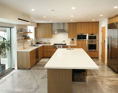 2690 Zorada Drive - Photo Thumbnail 15