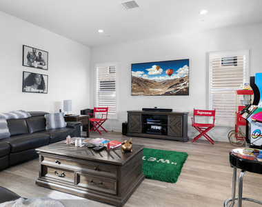 20234 Jubilee Way - Photo Thumbnail 9