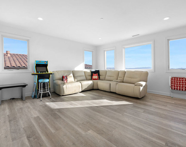20234 Jubilee Way - Photo Thumbnail 24