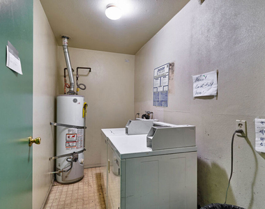 820 S St Andrews Place - Photo Thumbnail 11