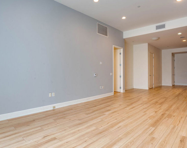 3223 W 6th Street - Photo Thumbnail 14