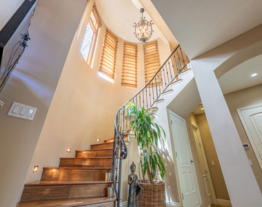 5230 Quakertown Avenue - Photo Thumbnail 15