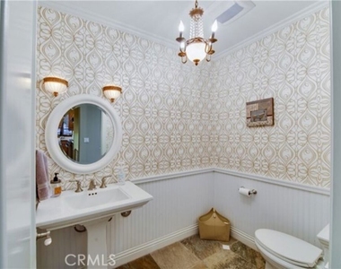 5230 Quakertown Avenue - Photo Thumbnail 35