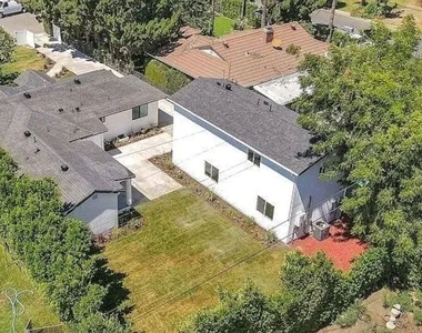 6652 Orion Avenue - Photo Thumbnail 21