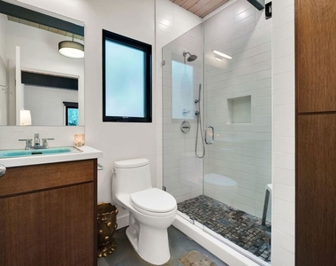8967 Wonderland Park Avenue - Photo Thumbnail 32