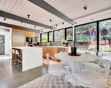 8967 Wonderland Park Avenue - Photo Thumbnail 8