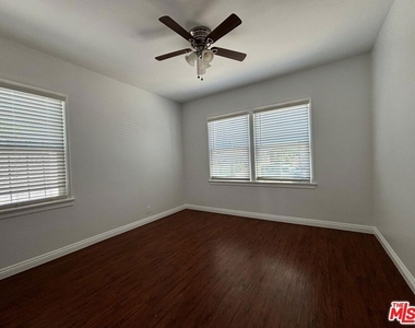 6537 Teesdale Avenue - Photo Thumbnail 10