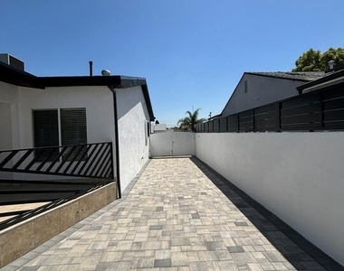 6537 Teesdale Avenue - Photo Thumbnail 18