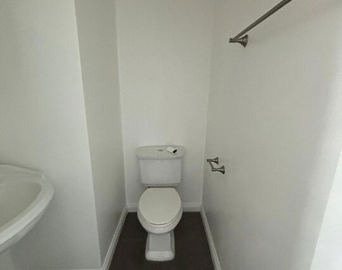 6537 Teesdale Avenue - Photo Thumbnail 13