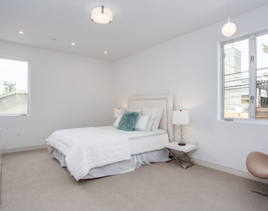 1217 Cabrillo Avenue - Photo Thumbnail 16