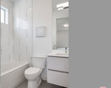 1217 Cabrillo Avenue - Photo Thumbnail 18