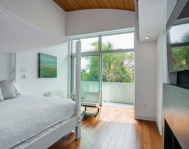 1217 Cabrillo Avenue - Photo Thumbnail 20